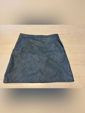 Shinestar faux leather mini skirt size M blue